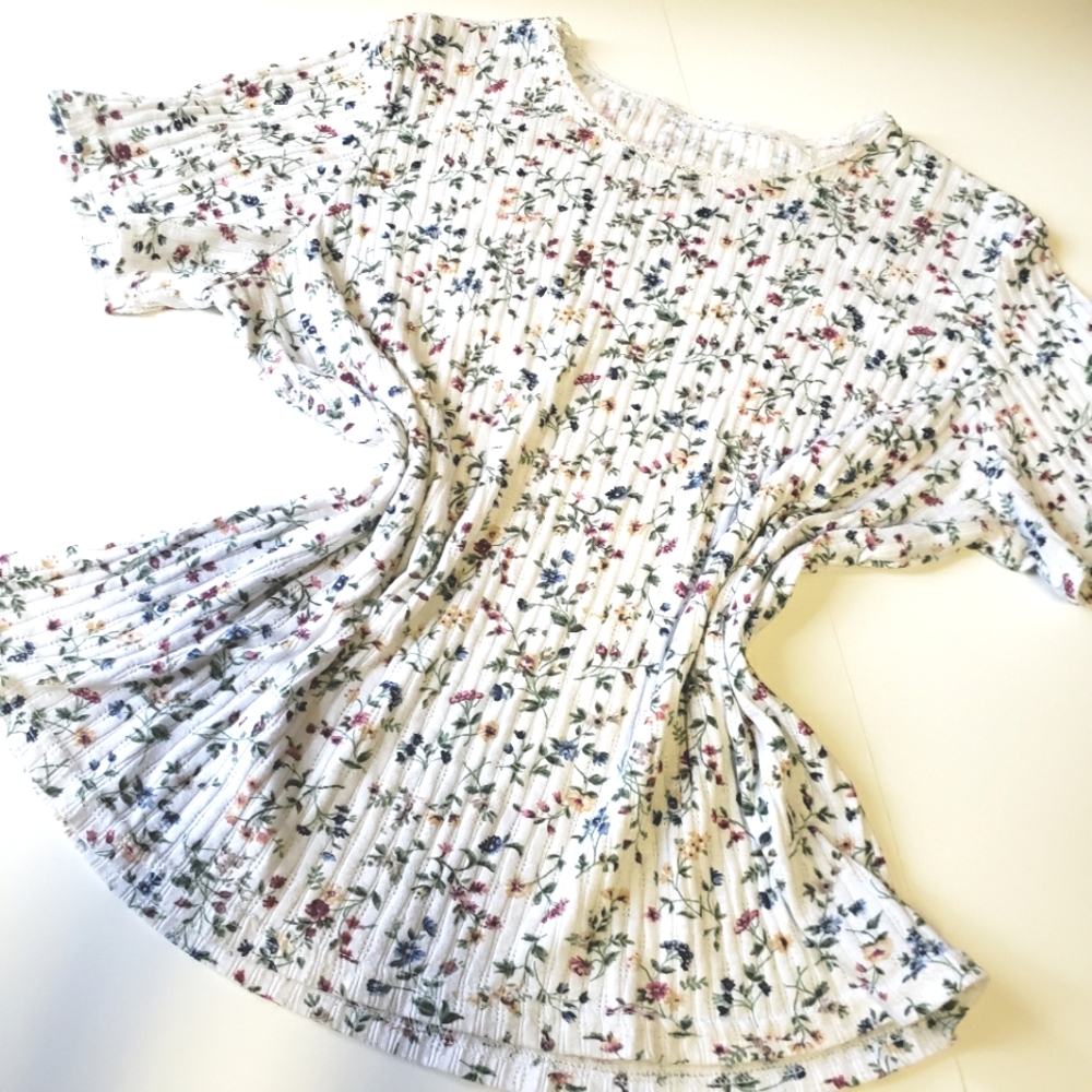 White Floral Tee shirt with lace neckline